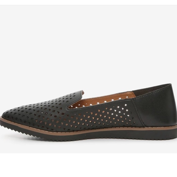 ADRIENNE VITTADINI Linear Loafer,
Black - Picture 2 of 9